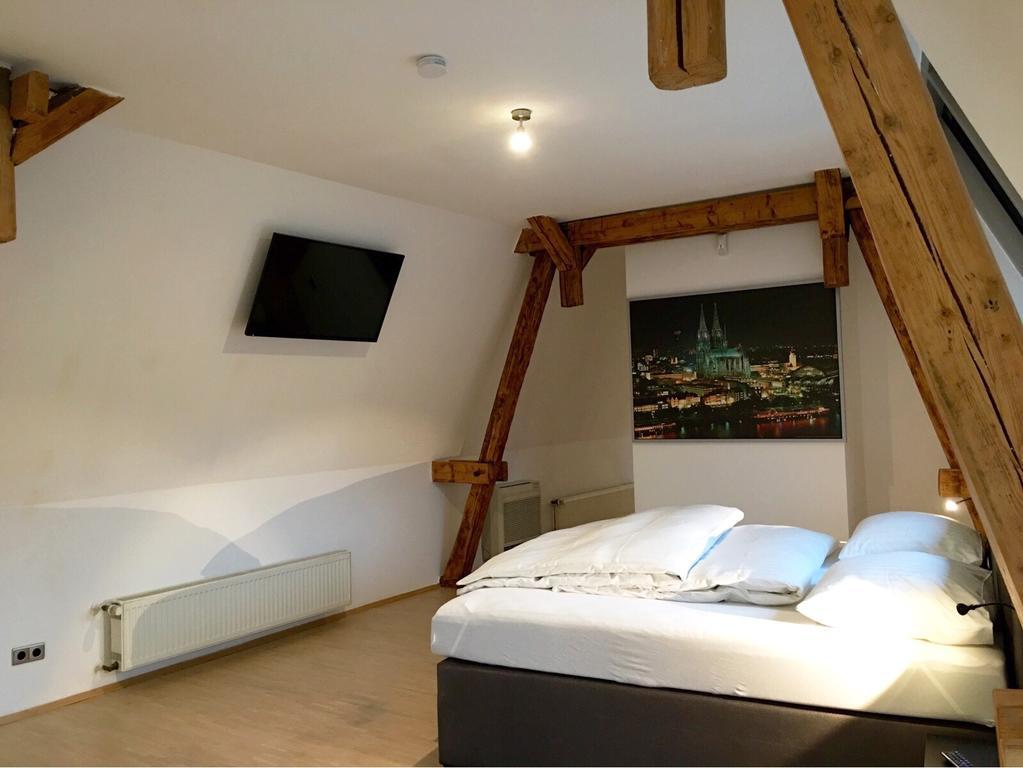 Hotel Altstadthotel Hayk Am Rhein Colonia
