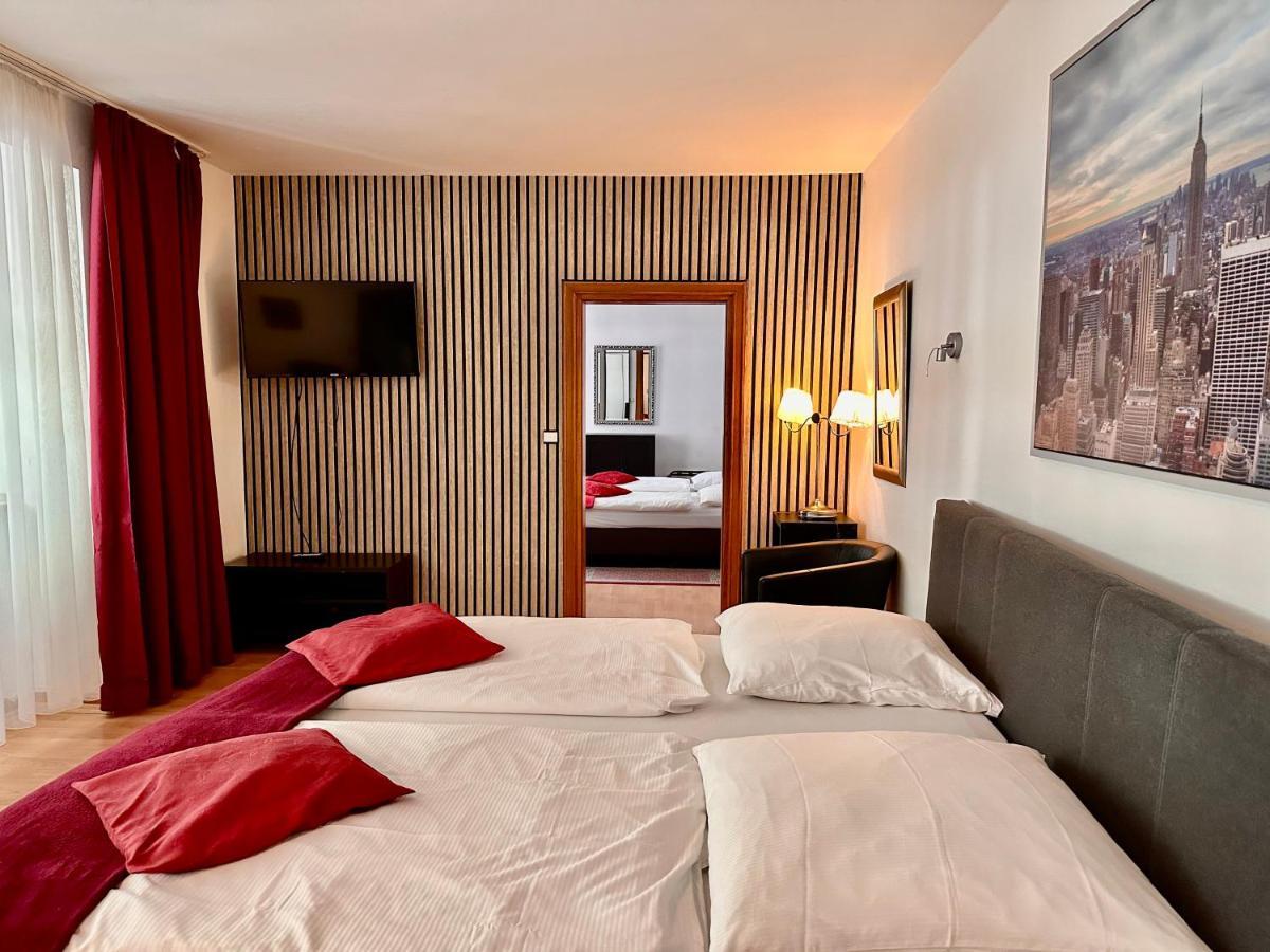 Altstadthotel Hayk Am Rhein Hotel Colonia