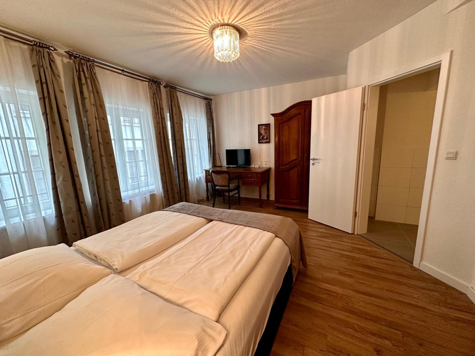 Altstadthotel Hayk Am Rhein Hotel Colonia