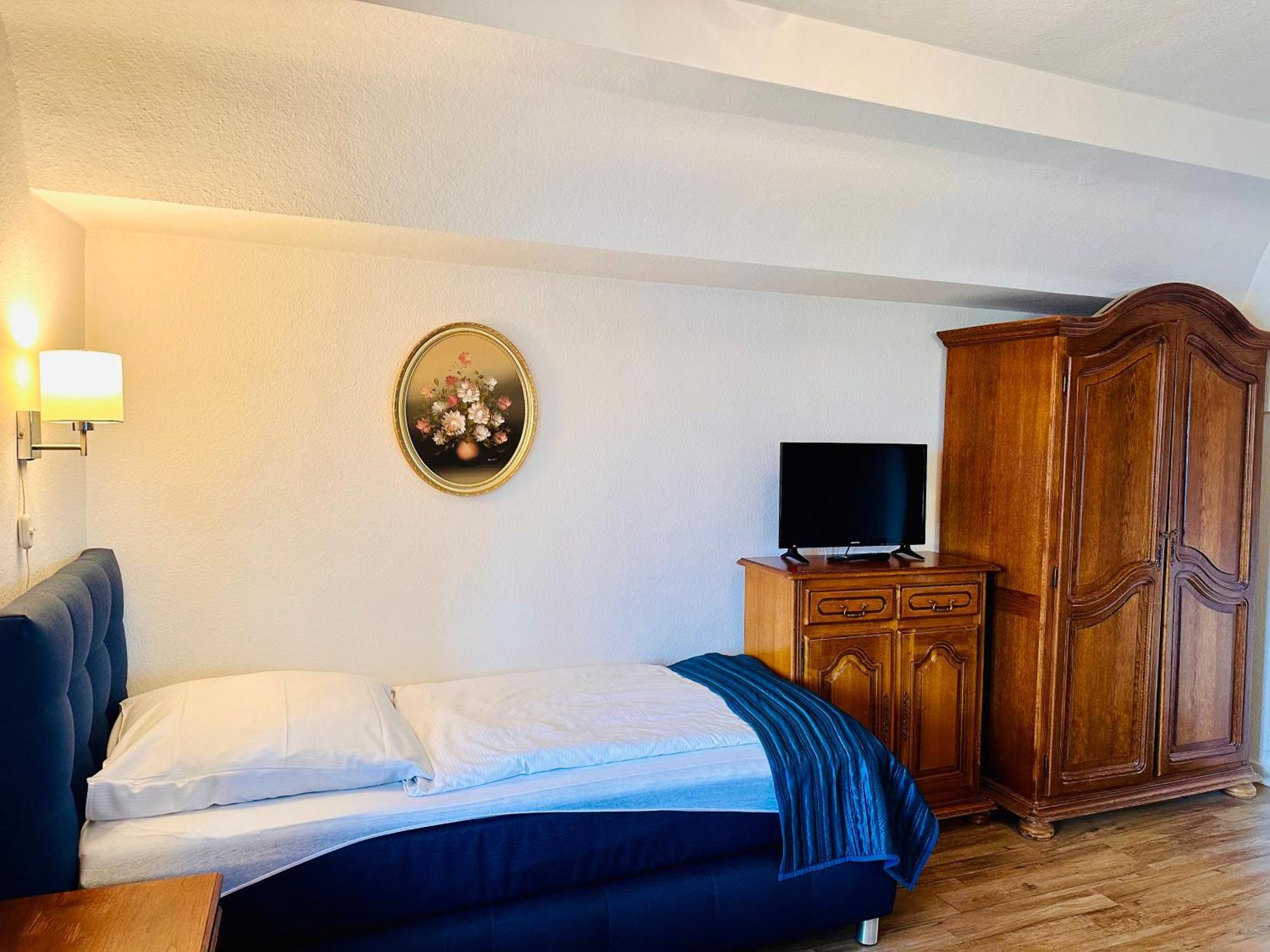 Altstadthotel Hayk Am Rhein Colonia