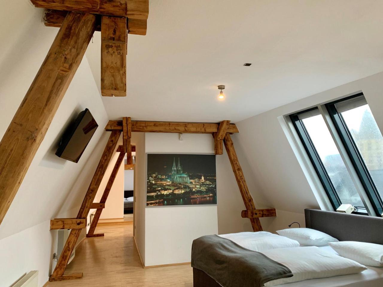 Altstadthotel Hayk Am Rhein Hotel Colonia